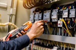 Electrician Illchester