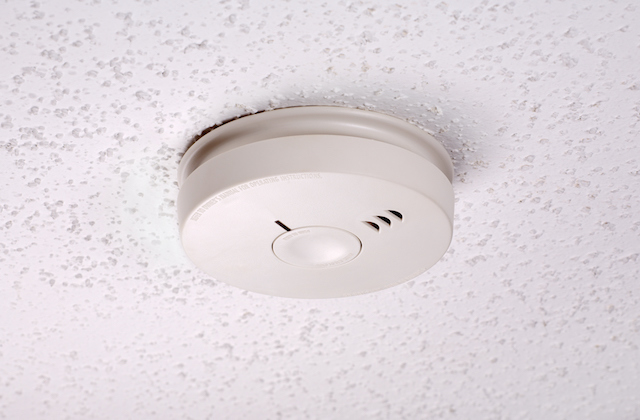 Who Installs Smoke Detectors in Your Home or Business? 